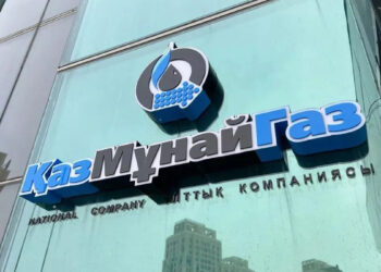 Do state-owned companies pay huge bonuses to top managers?