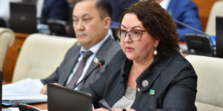 Majilis Deputy Irina Smirnova: Why train teachers in useless courses?